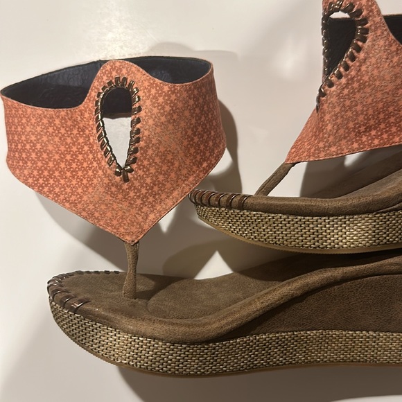 Modzori Lucia wedge reversible sandals in Navy/orange pattern. Never worn. - Picture 4 of 6